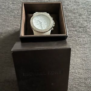 Michael Kors watch white/beige